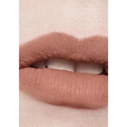 DER INTENSIVE MATTE FLUID-LIPPENSTIFT MIT ULTRA-LANGEM HALT
