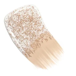 MAKE-UP MIT FRISCHEEFFEKT UND MIKROKAPSEL-PIGMENTEN. ZWEITE-HAUT-EFFEKT. NATÜRLICH STRAHLENDER TEINT