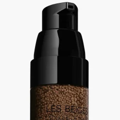 VIELSEITIGES MAKE-UP MIT MIKROKAPSEL-PIGMENTEN FÜR EINEN ERFRISCHTEN TEINT